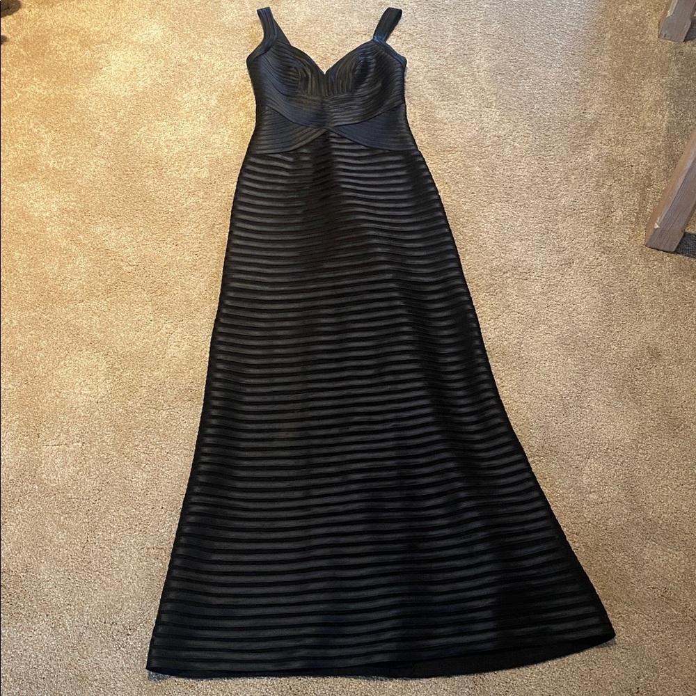 BCBGMAXAZRIA Satin/Mesh Sweetheart Neckline Evening Cocktail Gown/Prom/Wedding - Picture 2 of 15